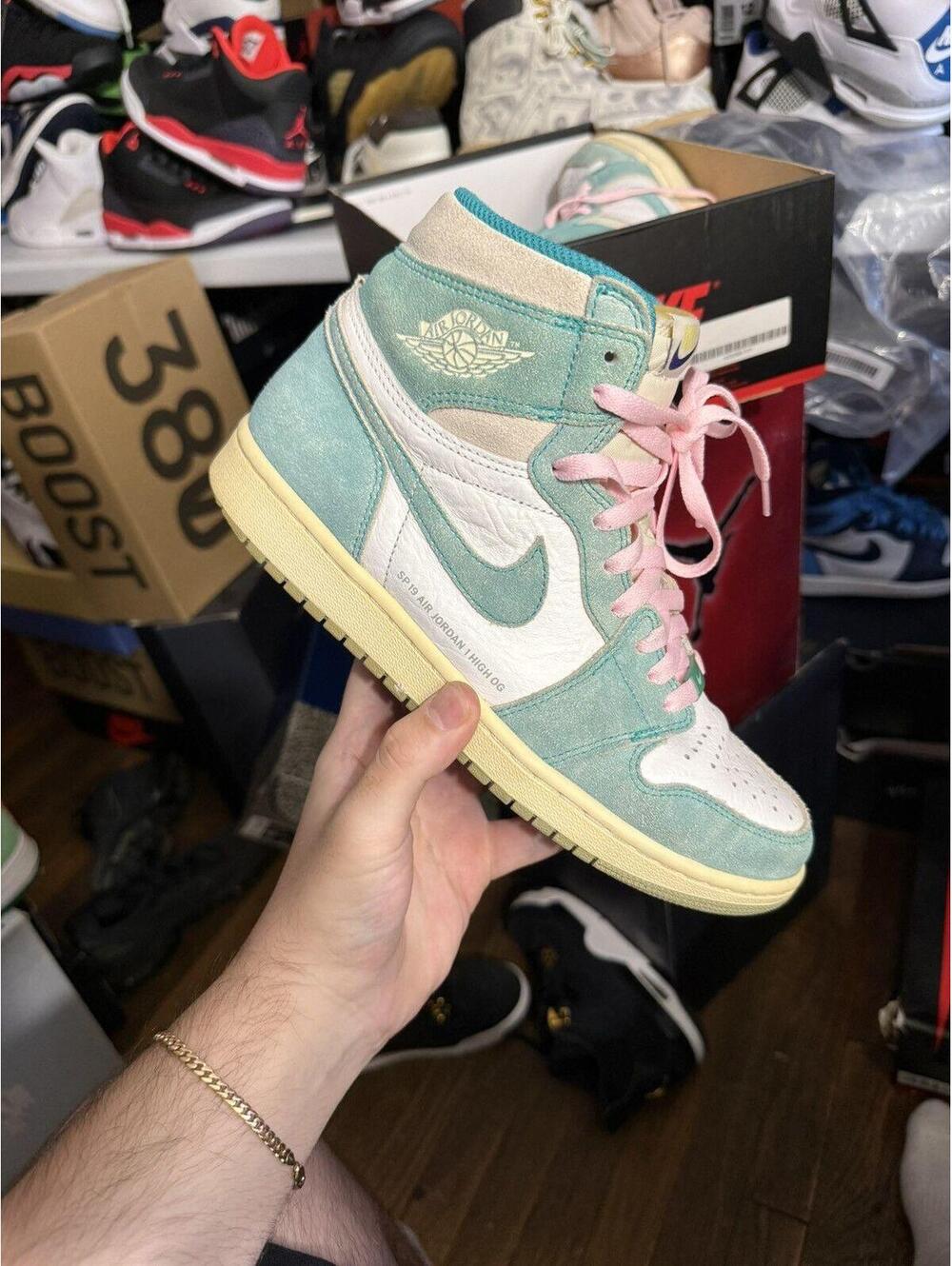 Jordan retro 1 turbo green sz 8.5